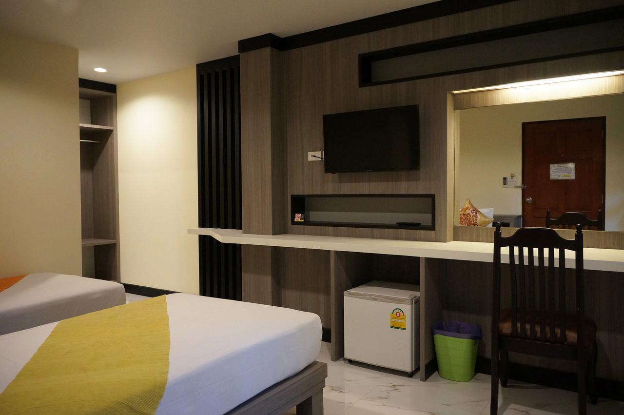 Samsen Sam Place Bangkok Exteriör bild