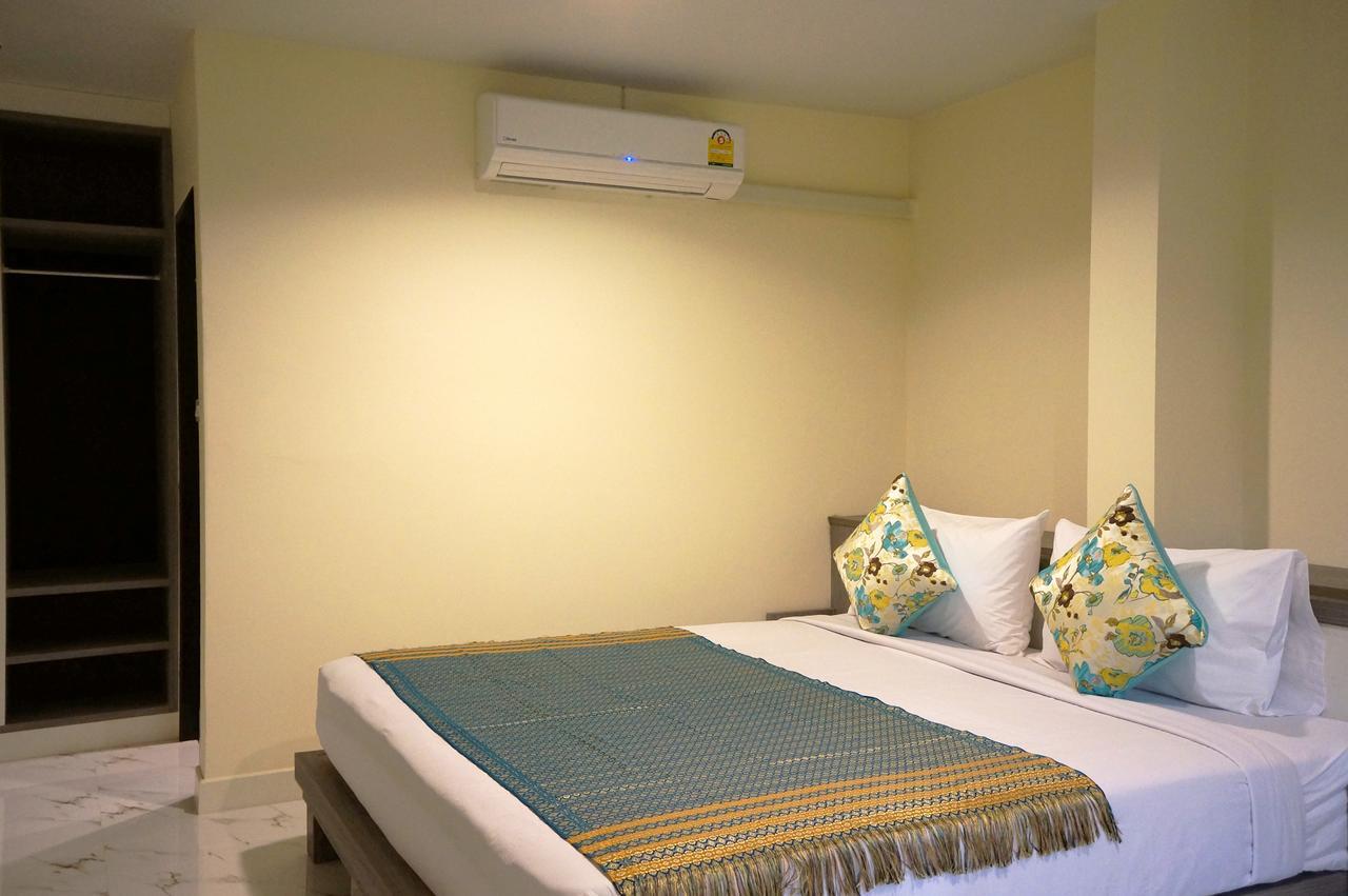 Samsen Sam Place Bangkok Exteriör bild